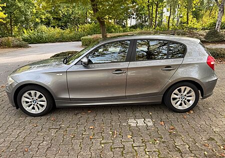 BMW 116d - Xenon/Schiebedach/Navi/PDC/LM/TÜVneu
