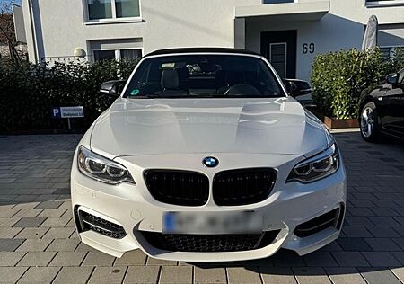 BMW 220i Cabrio M Sport M Sport