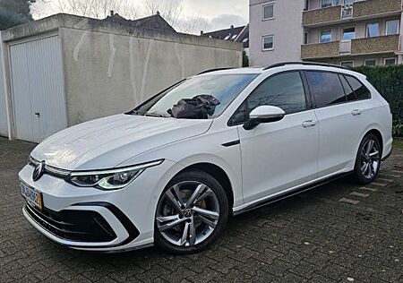 VW Golf Volkswagen 2.0 TDI SCR DSG 110kW R-Line Variant R-Line