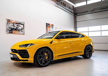 Lamborghini Urus 4.0 V8 Autom. - NOVITEC PANO CARBON 23