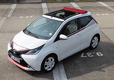 Toyota Aygo (X) Aygo (X) 1,0 x-pose, Service 01.25, Garantie