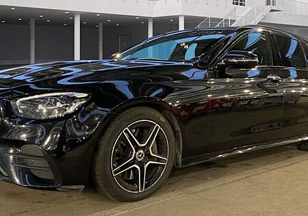 Mercedes-Benz E 300 T-Modell de AMG LINE