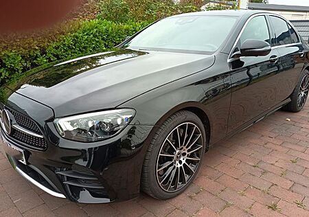 Mercedes-Benz E 400 AMG 4Matic* Head Up Display* Standheizung