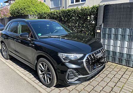 Audi Q3 35 TFSI S line AHK Standheitzung