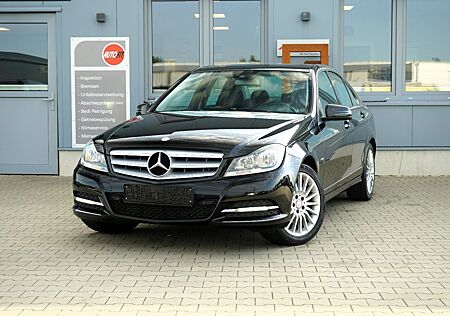 Mercedes-Benz C 220 C 220CDI Lim. Avantgarde*Navi*PDC*TempoM.*SHZ*