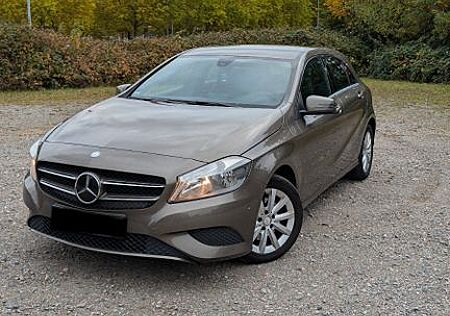Mercedes-Benz A 180 Style*T.Leder*Kamera*Navi*HU 10/27