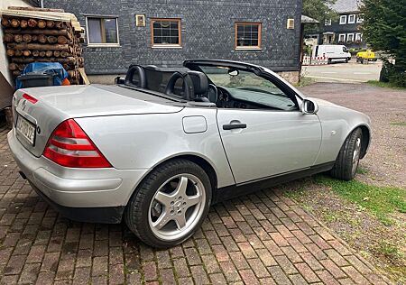 Mercedes-Benz SLK 200 -