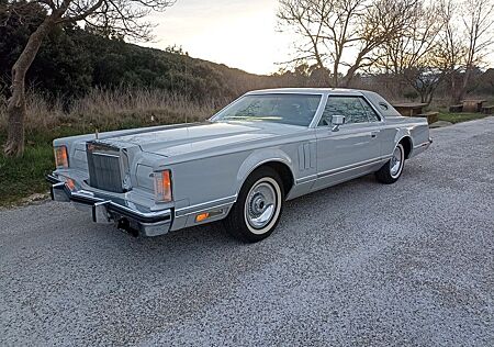Lincoln Continental mark V " Cartier" 1977