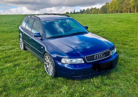 Audi S4 2.7 quattro Avant -