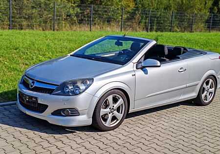 Opel Astra TwinTop 1.6 Edition 116PS silber TÜV neu