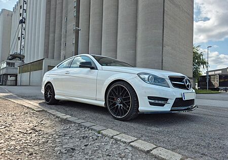 Mercedes-Benz C 250 Coupé Autom. - AMG Paket m. Sportfahrwerk