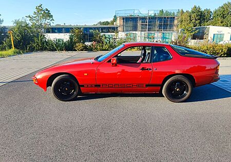 Porsche 924 - neuer Motor, unverbastelt!!!!!