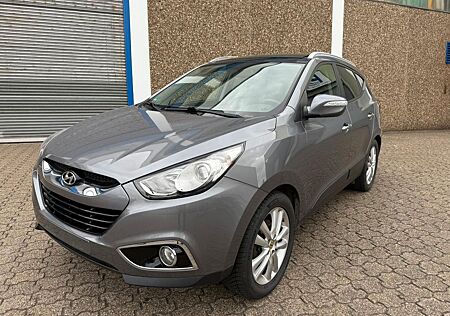 Hyundai ix35 2.0 CRDi 100 kW 4WD Leder Navigat. Panoram