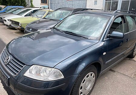 VW Passat Variant Volkswagen 1.9TDI 96kW 5-Gang Basis Variant