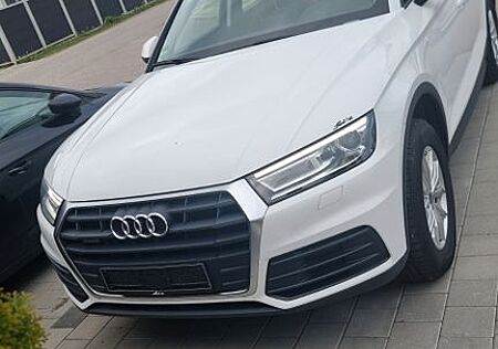 Audi Q5 40 TDI quattro basis