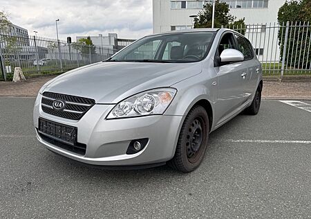 Kia Cee'd 1.6l Klima 5-türer 1. Hand TÜV 03/2027