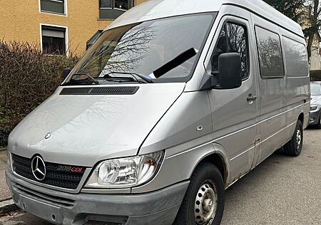 Mercedes-Benz Sprinter 208CDI 6 Sitzer TÜV AHK
