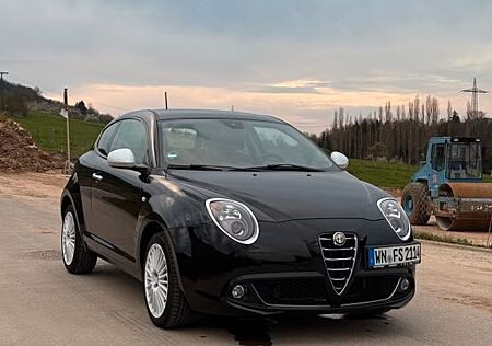 Alfa Romeo MiTo 1.4 8V Junior Junior TÜV NEU
