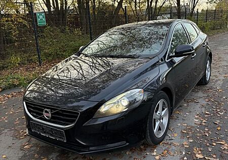 Volvo V40 Momentum