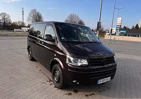 VW T5 Multivan Volkswagen 2.0 TDI 140PS