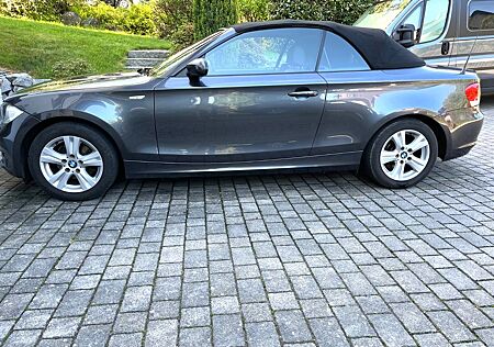 BMW 118i Cabrio - Garagenwagen