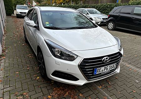 Hyundai i40 aus 1. Hand!