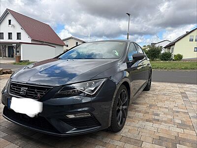 Seat Leon 2.0 TDI 110kW FR Black Matt Ed. DSG Spo...