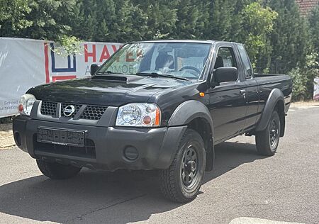 Nissan Navara NP300 Pick-up King Cab 4X4 / Klima
