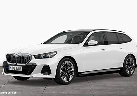 BMW i5 eDrive40 Touring M Sport AHK LiveCockpitProf