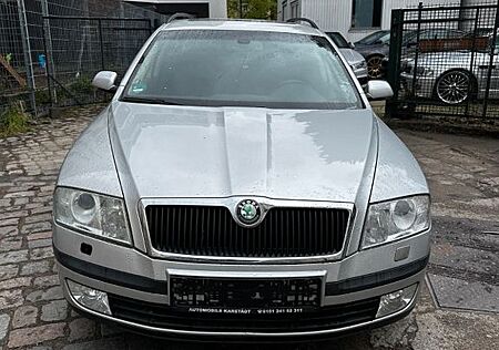 Skoda Octavia Combi Elegance AUT*Klima*XENON