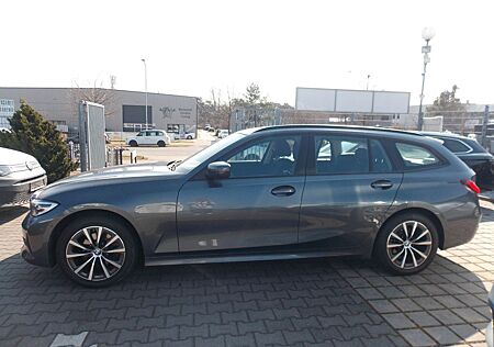 BMW 320 d Touring Advantage/Live Cockpit/LED/ACC