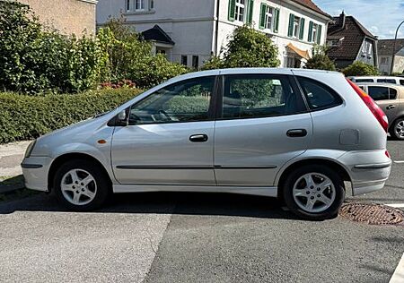 Nissan Almera Tino 1.8 tekna plus tekna plus