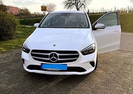 Mercedes-Benz B 200 d 4MATIC DCT -