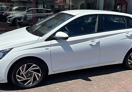 Hyundai i20 Trend 48V M-Hybrid*NAVI*Kamera*AAS*SOS*MüWa