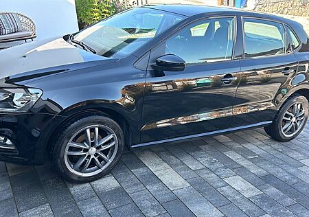VW Polo Volkswagen 1.2 TSI BMotion Technology Comfortline ...