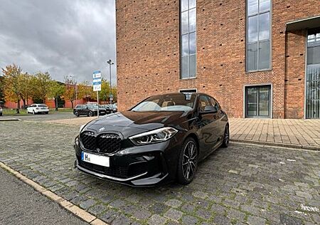 BMW 135 M135i xDrive | M Paket | 1 Hand | TÜV Neu |