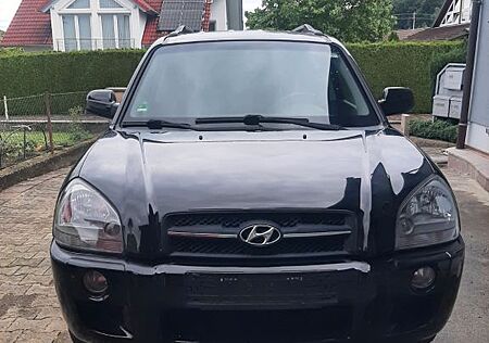 Hyundai Tucson mit Gasanlage FIFA World Cup 2.0 2WD