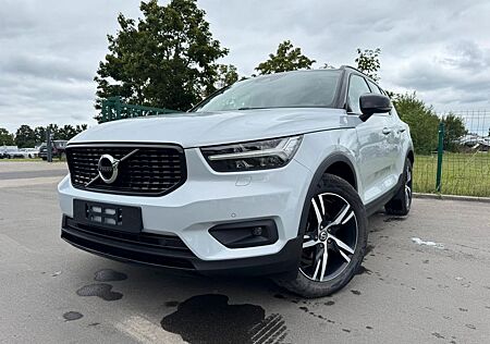 Volvo XC 40 XC40 D3 R Design Xenon/SHZ/Kamera/Teilleder