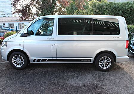 VW T5 Multivan gebraucht kaufen VW T5 Multivan Volkswagen 2,0TDI/140PS/7Sitz/Temp/AluAllwetter