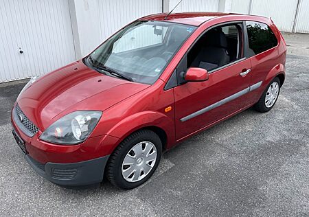 Ford Fiesta 1,3 51kW Top gepflegt