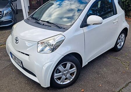 Toyota iQ + 1,4-l-D-4D +