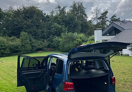 VW Touran Volkswagen 2.0 TDI CUP BlueMotion Technology CUP...