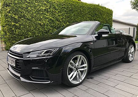 Audi TT Roadster 2.0 TFSI S tronic quattro -