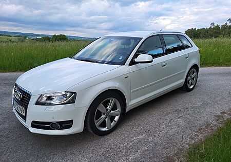 Audi A3 2.0 TDI (DPF) quattro S line Sportback S line