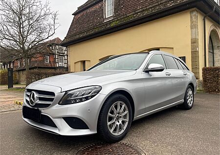 Mercedes-Benz C 200 D T Avantgarde*Pano*Com*Burm*360*Apple*Spu