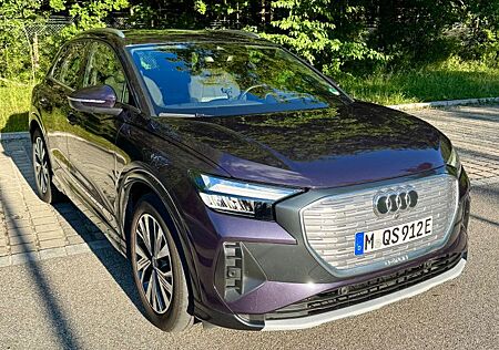 Audi Q4 e-tron 40, HUP, 1. Hand top gepflegt