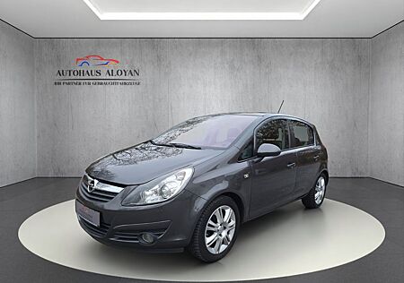 Opel Corsa D Innovation*XENON*TEILLEDER*TÜV