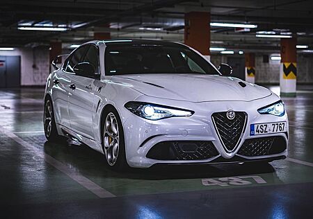 Alfa Romeo Giulia Gulia Quadrifoglio rare manual transmission