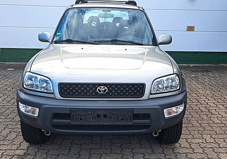 Toyota RAV 4 -