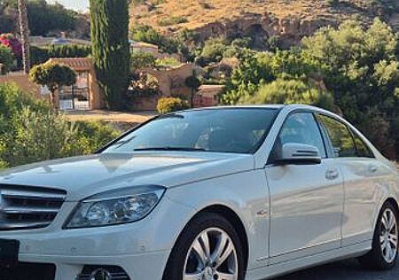 Mercedes-Benz C 180 CGI BlueEFFICIENCY AVANTGARDE AVANTGARDE